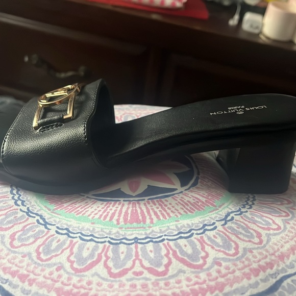 Louis Vuitton heeled mules - Picture 2 of 5